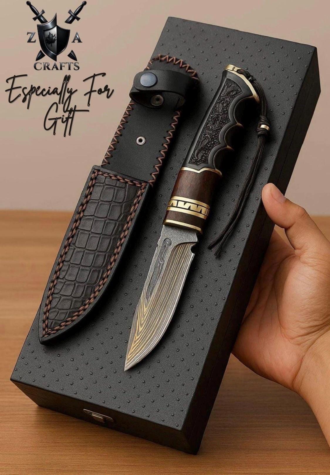 Personalized Damascus Hunting Knife: Engraved Handle, Leather Sheath