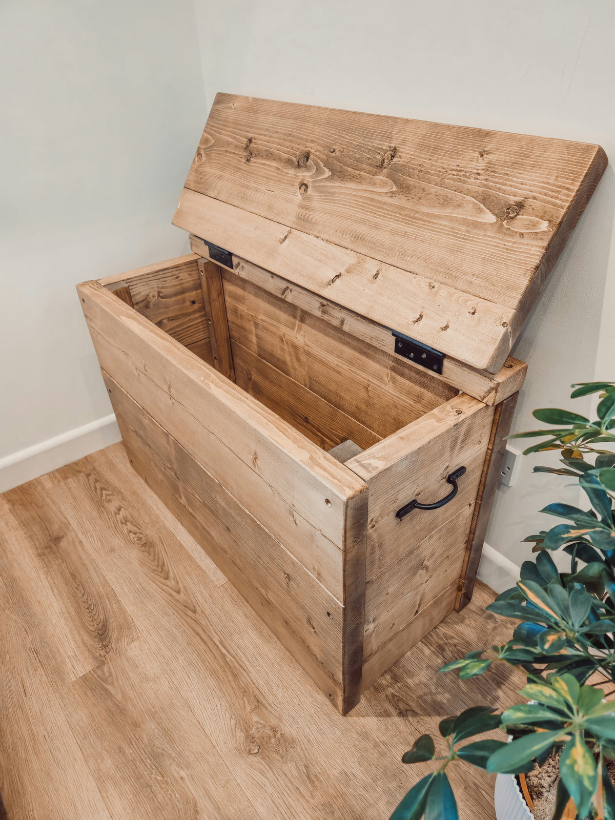 Chest Wooden Rustic Storage Box With Lid