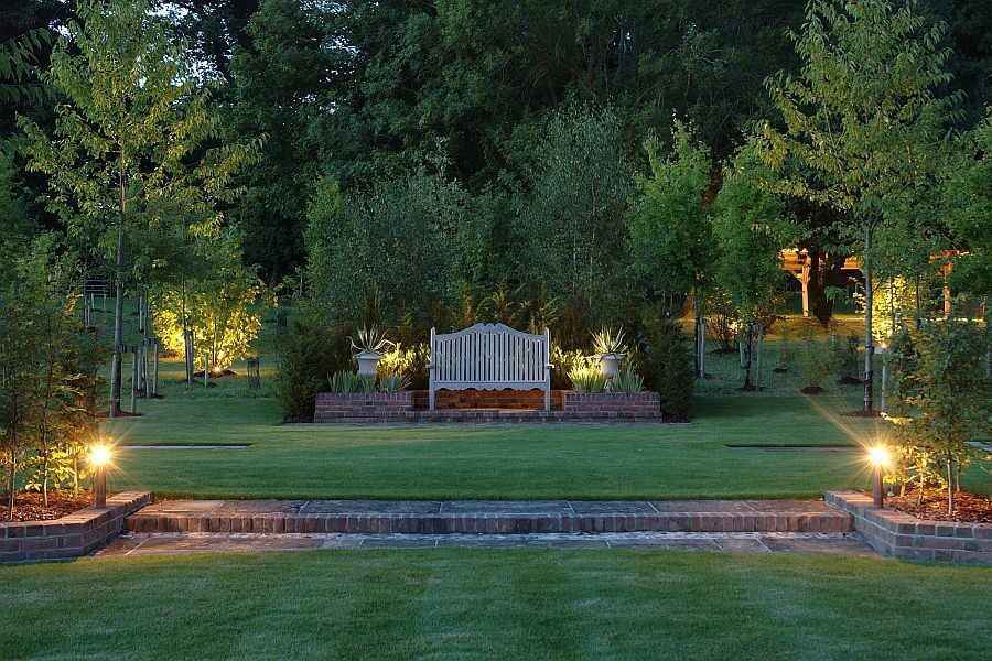 Hunza Bollard 300mm Spike/Flange Mounted (Series) Pure LED - IP66