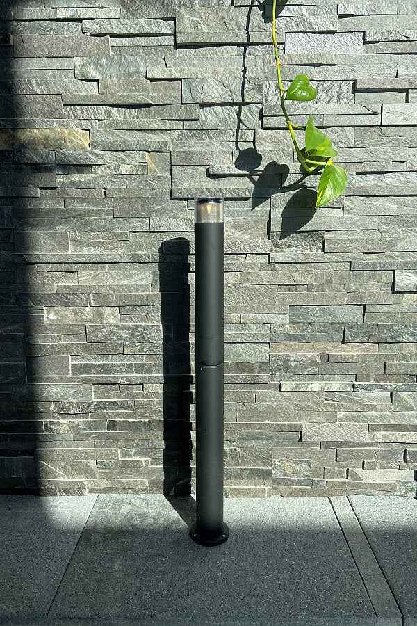 Hunza Bollard 700mm Flange/Spike Mounted (GU10) - IP66