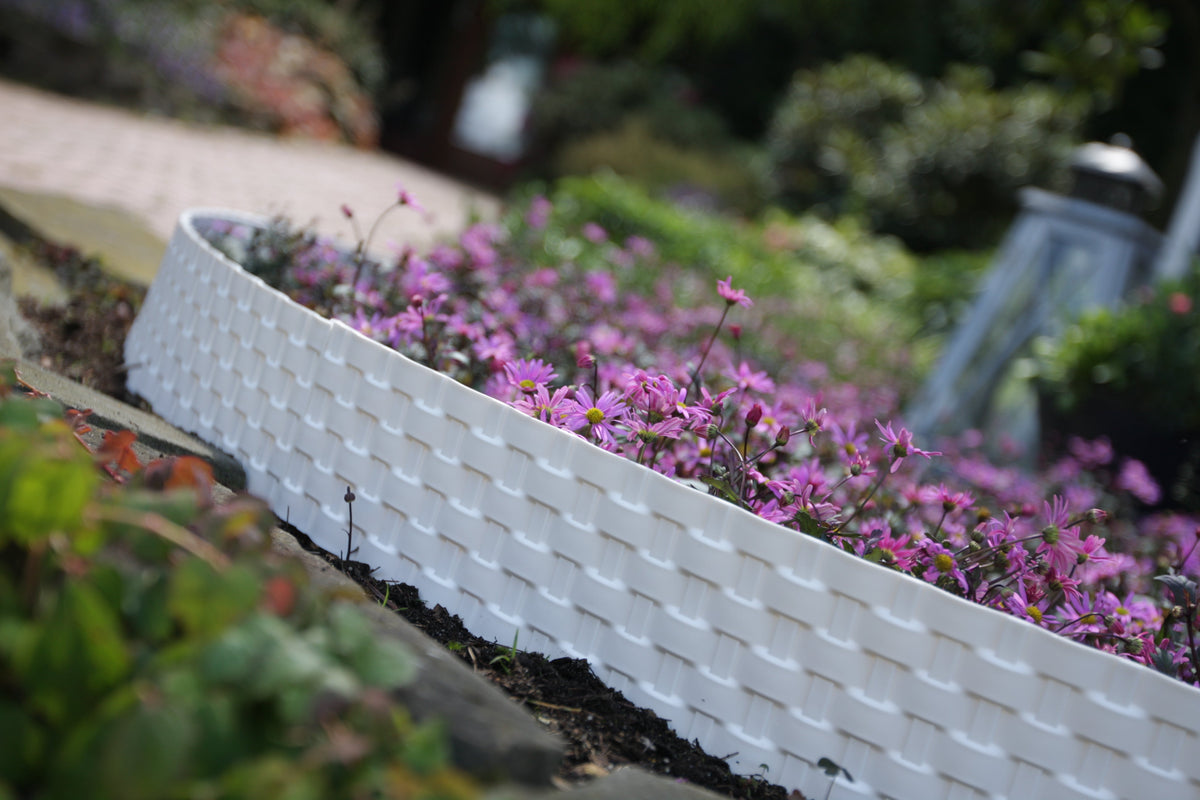 Lawn Edging, Plastic Palisade Rattan Effect, 2.4m, Gray