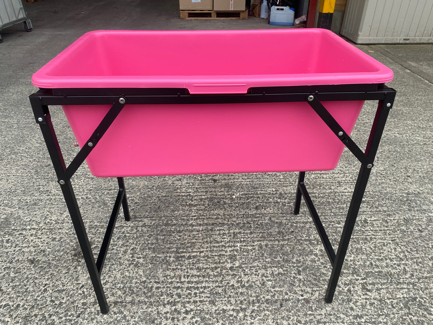 Pink Dog Bath with Drain Valve (Lime) and Stand