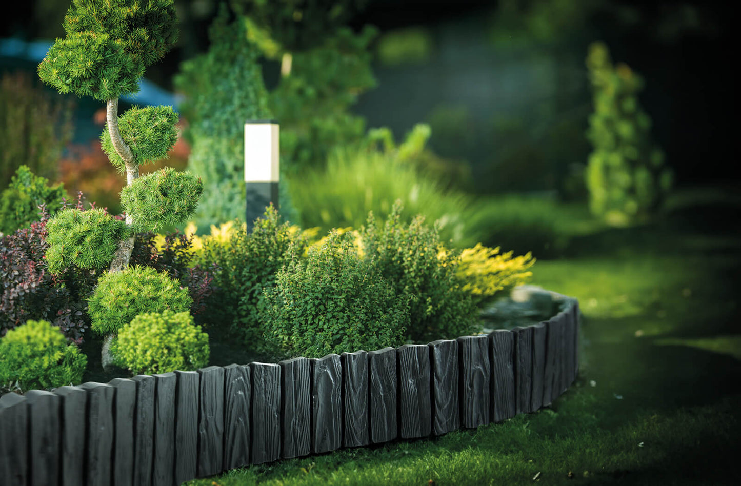 Lawn Edging, Plastic Palisade Wood Effect, 2.32m, Brown