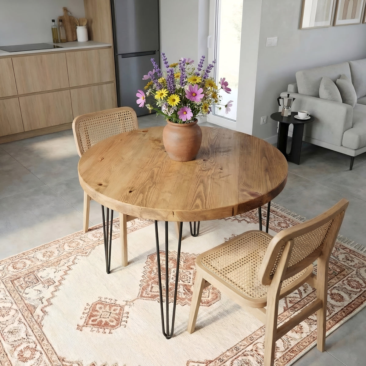 TIVIA Rustic Chunky Wooden Round Dining Table With Hairpin Legs