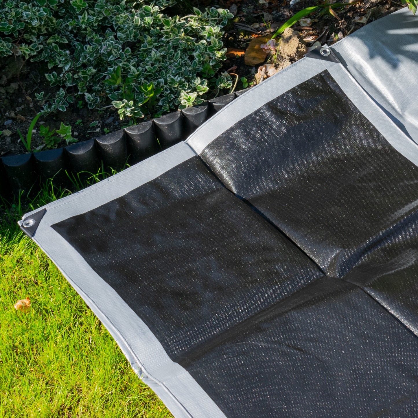 Silver XL-Grade Tarpaulin with 10m of 6mm Bungee Rope and 10 x Screw Type Tarp Clips