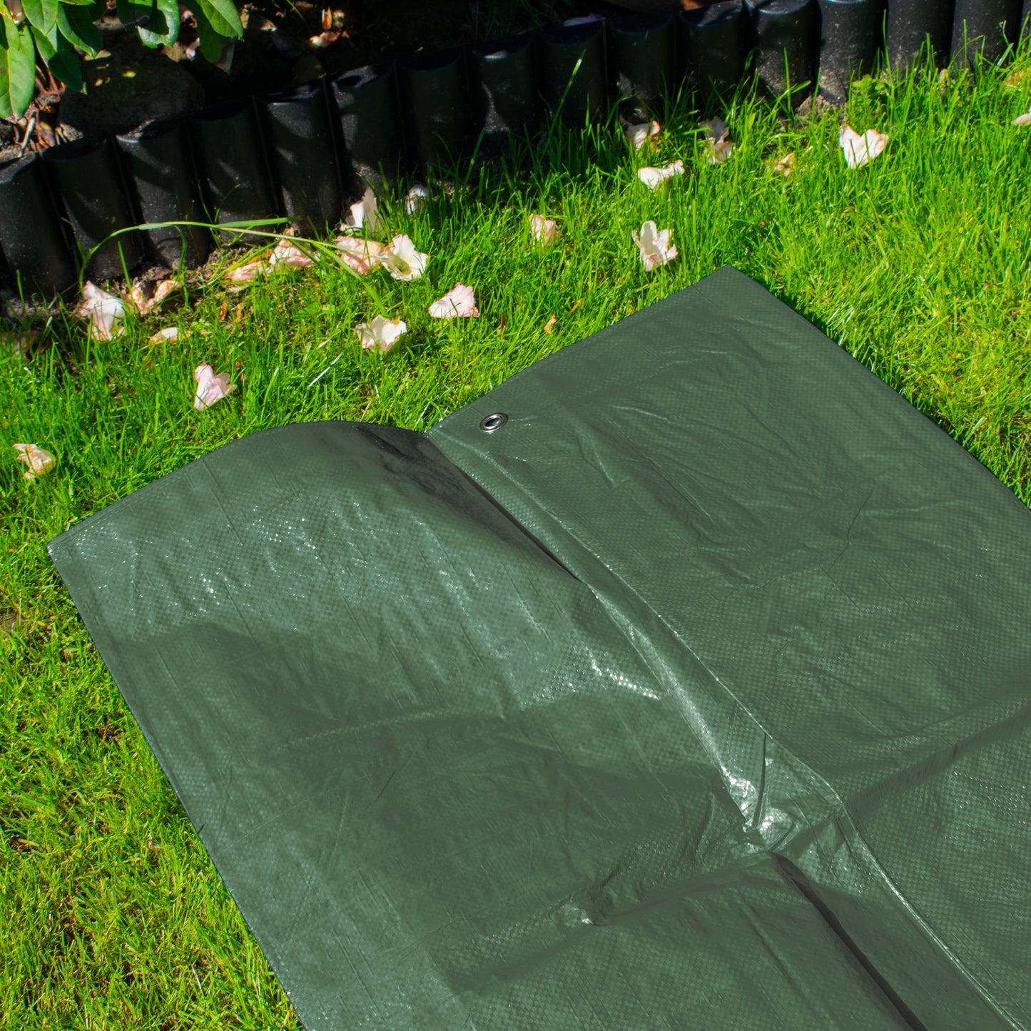 Green M-Grade Tarpaulin with 10m of 6mm Bungee Rope and 10 x Screw Type Tarp Clips