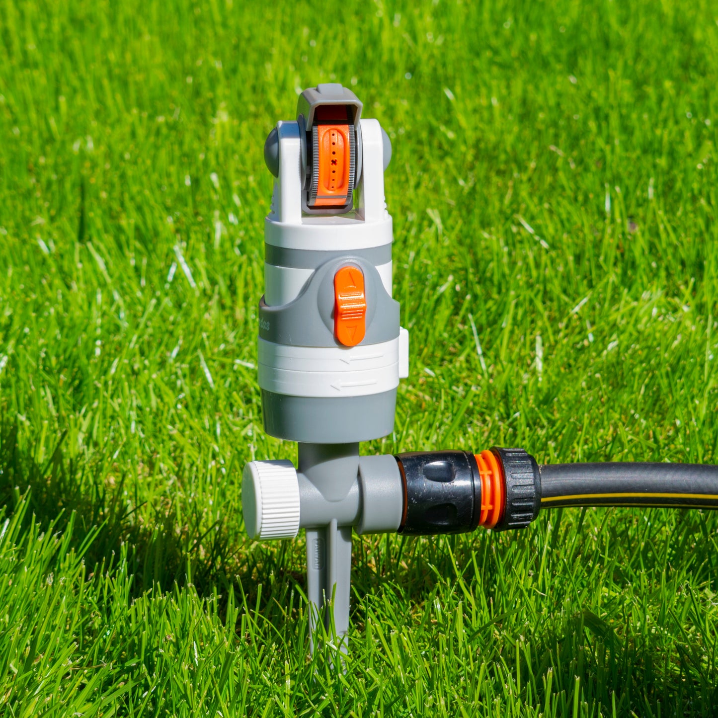 4 - Pattern Gear Drive Sprinkler White Line