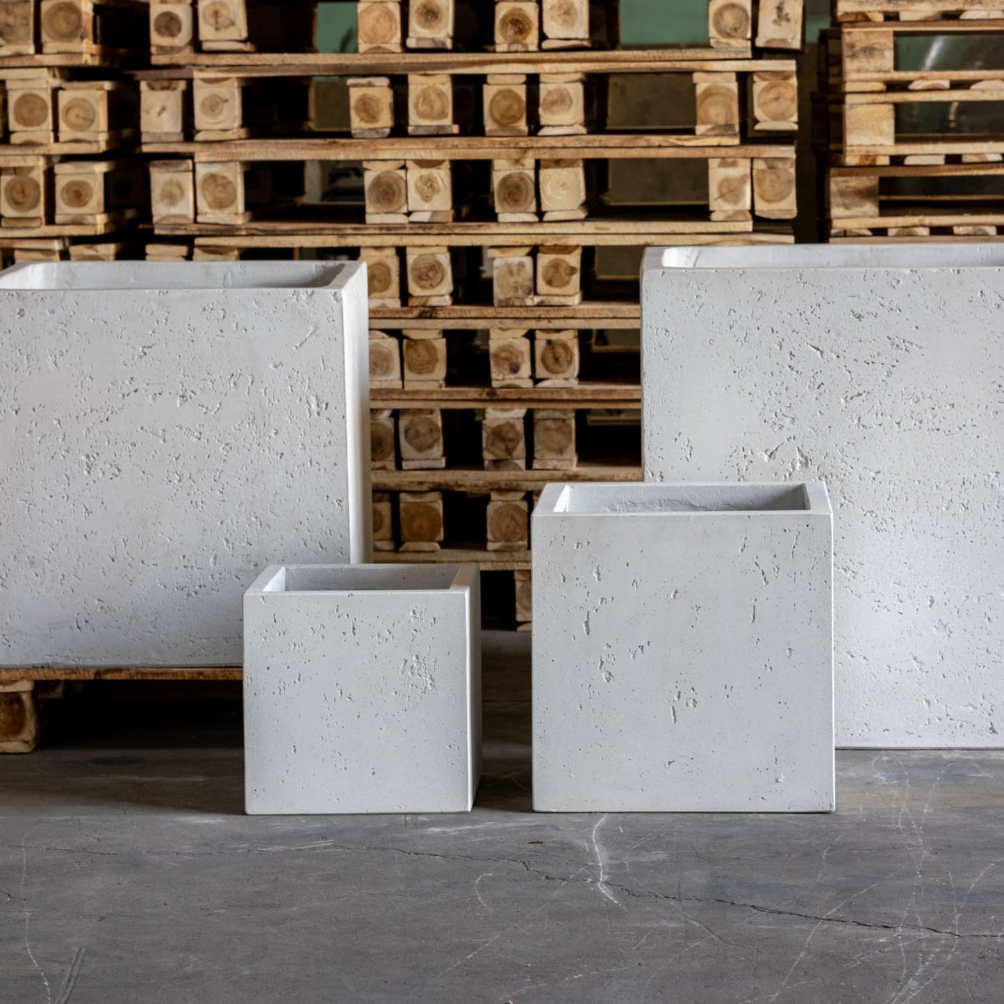 Cubrosa | White Mist – 100cm XXL Square Concrete Planter – 782L Large Outdoor Plant Pot