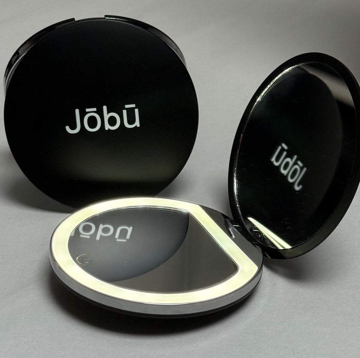 Kawai - LED Travel Cosmetic Mirror