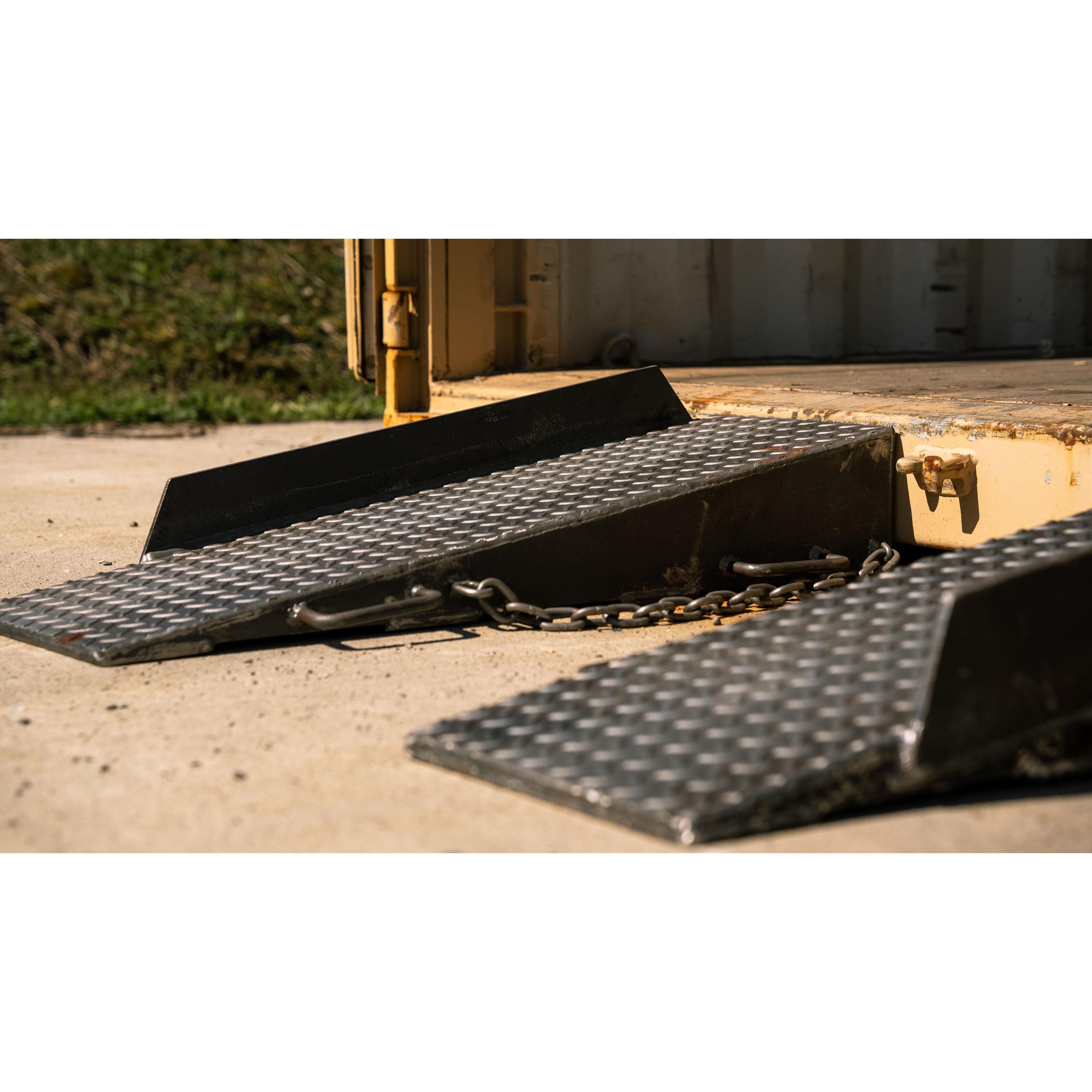 Mate Solid Steel Container Ramp For Forklifts Safe Access Into Shippin ...