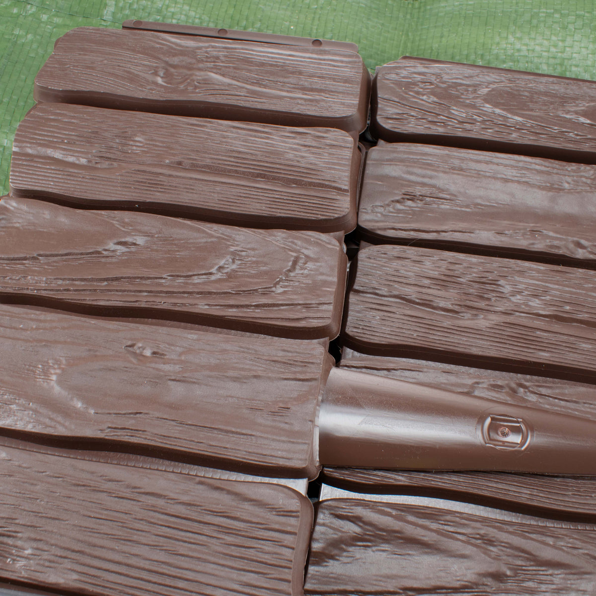 Lawn Edging, Plastic Palisade Wood Effect, 2.32m, Brown